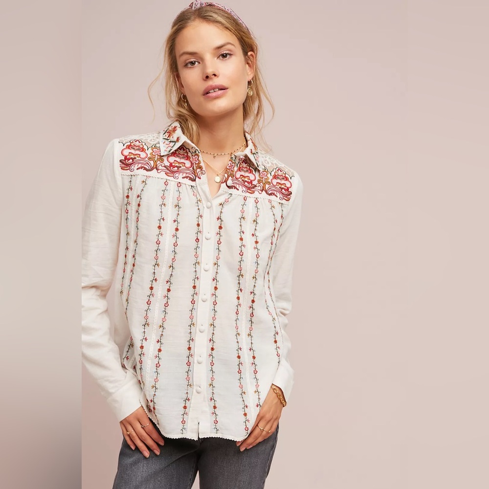 ANTHROPOLOGIE Akemi + Kim Boullion Embroidered Floral Button Down Top